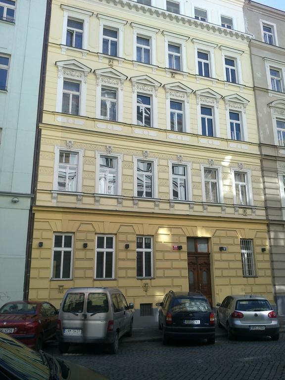 Apartment Slezska 58 Prague Chambre photo